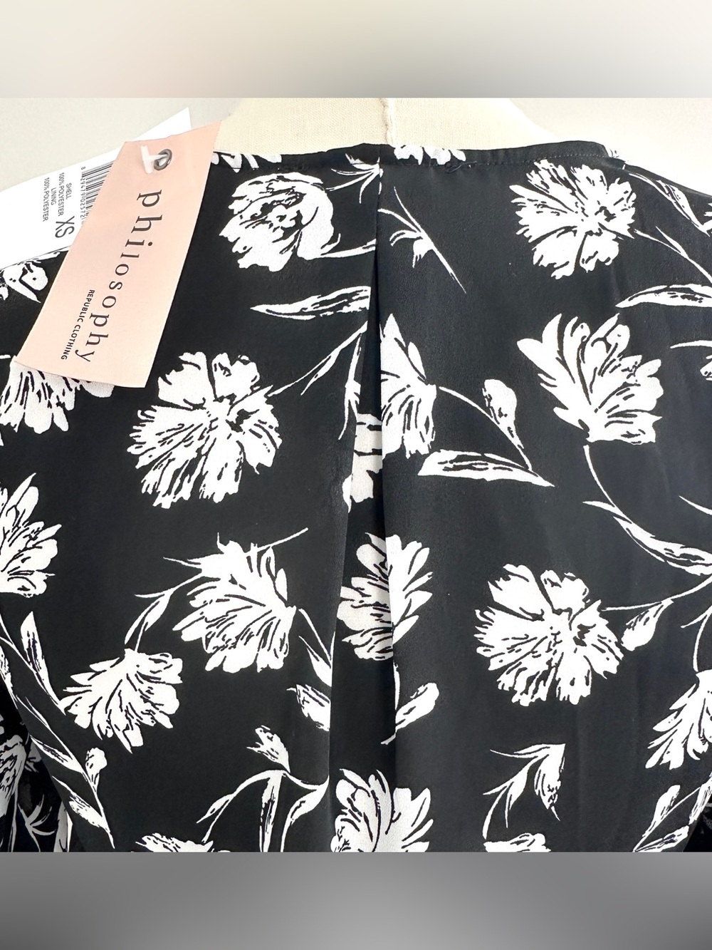 Philosophy Floral Blouse Black White Womens Size XS Smocked Waist New NWT - Picture 4 of 10